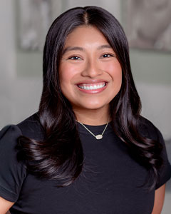 Johana headshot