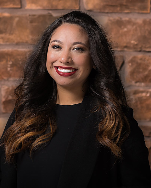 Shannen headshot